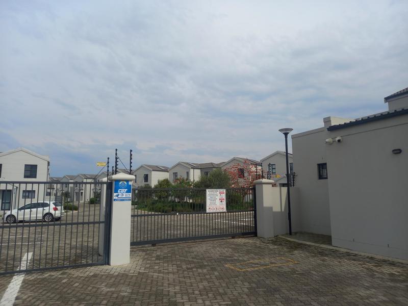3 Bedroom Property for Sale in Peerless Park North Western Cape